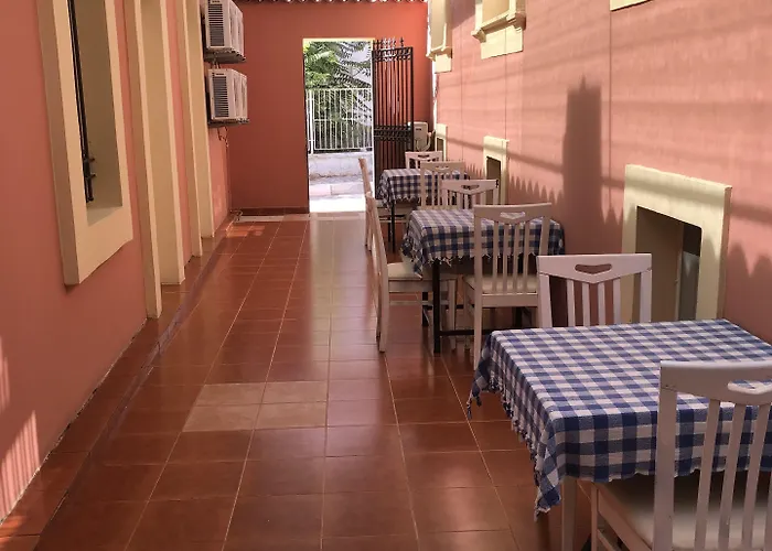 بيت ضيافة Antik Ridvan Çeşme